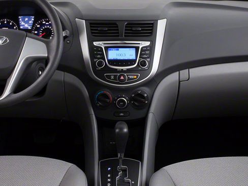 Used 2013 Hyundai Accent GLS FWD image 14