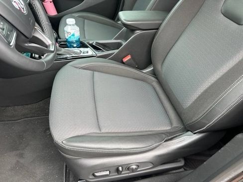 Used 2022 Buick Encore GX Select w/ Advanced Technology Package FWD image 31
