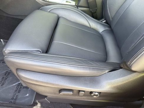 Used 2023 Subaru Ascent Limited w/ Technology Package AWD/4WD image 30