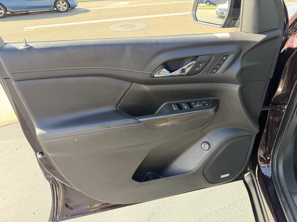 Used 2021 GMC Acadia SLT w/ Premium Package AWD/4WD image 12