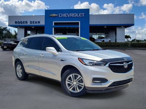 Used 2021 Buick Enclave Essence w/ Sound and Sites Package FWD image 1