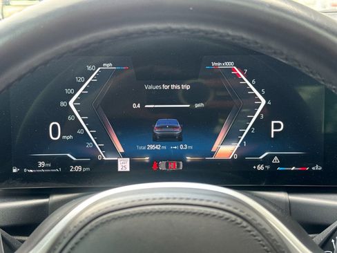 Used 2023 BMW 330i Sedan w/ M Sport Package image 25