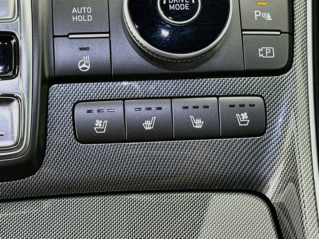 Certified 2023 Hyundai Santa Fe Limited FWD image 21