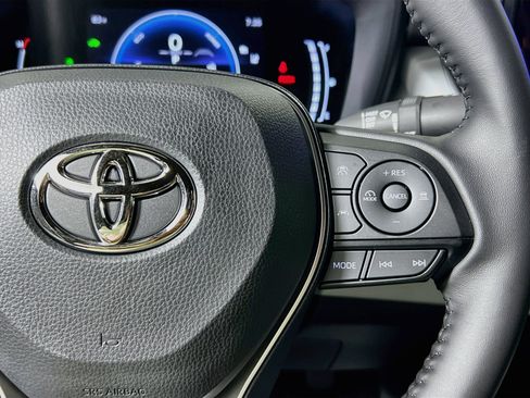 Used 2026 Toyota Corolla SE FWD image 18