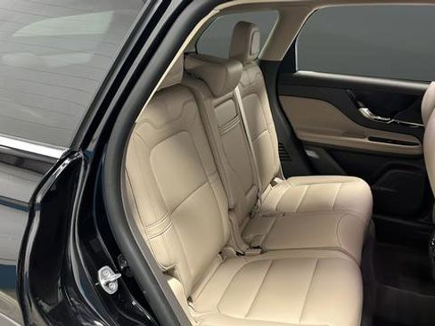 Used 2024 Lincoln Corsair AWD image 9