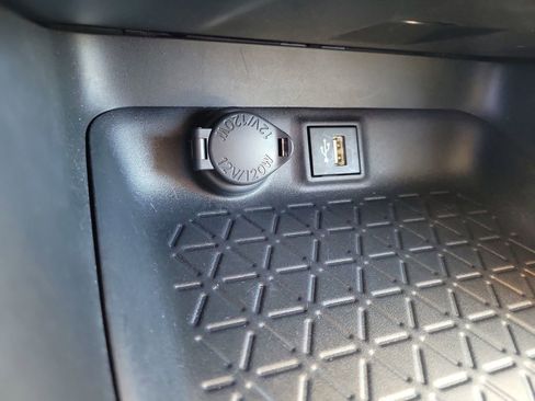 Used 2023 Toyota RAV4 XLE image 21