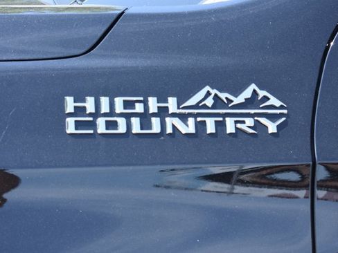 New 2026 Chevrolet Tahoe High Country AWD/4WD image 10