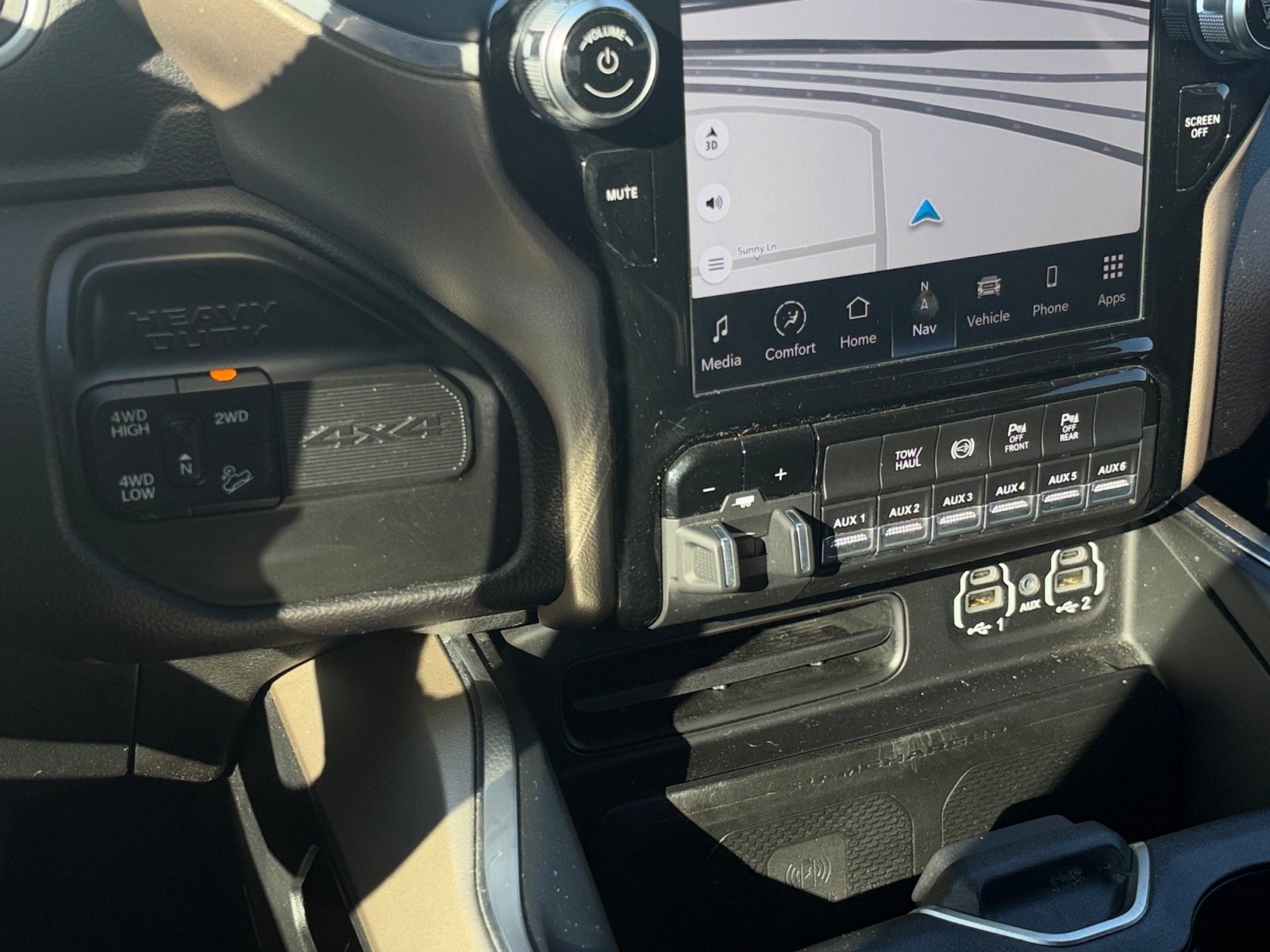 Used 2022 RAM 2500 Laramie AWD/4WD image 18