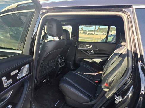New 2025 Mercedes-Benz GLS 580 4MATIC image 18