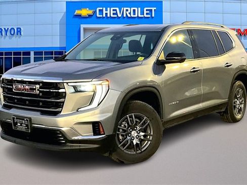 Used 2025 GMC Acadia Elevation image 3