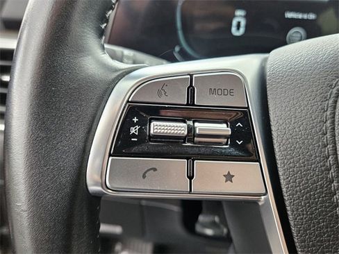 Used 2024 Kia Telluride EX w/ EX Captain's Chair Package image 33