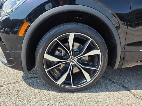 Certified 2023 Volkswagen Tiguan SEL R-Line AWD/4WD image 12