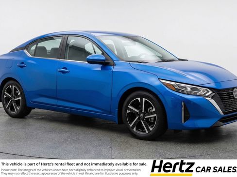 Used 2025 Nissan Sentra SV image 1