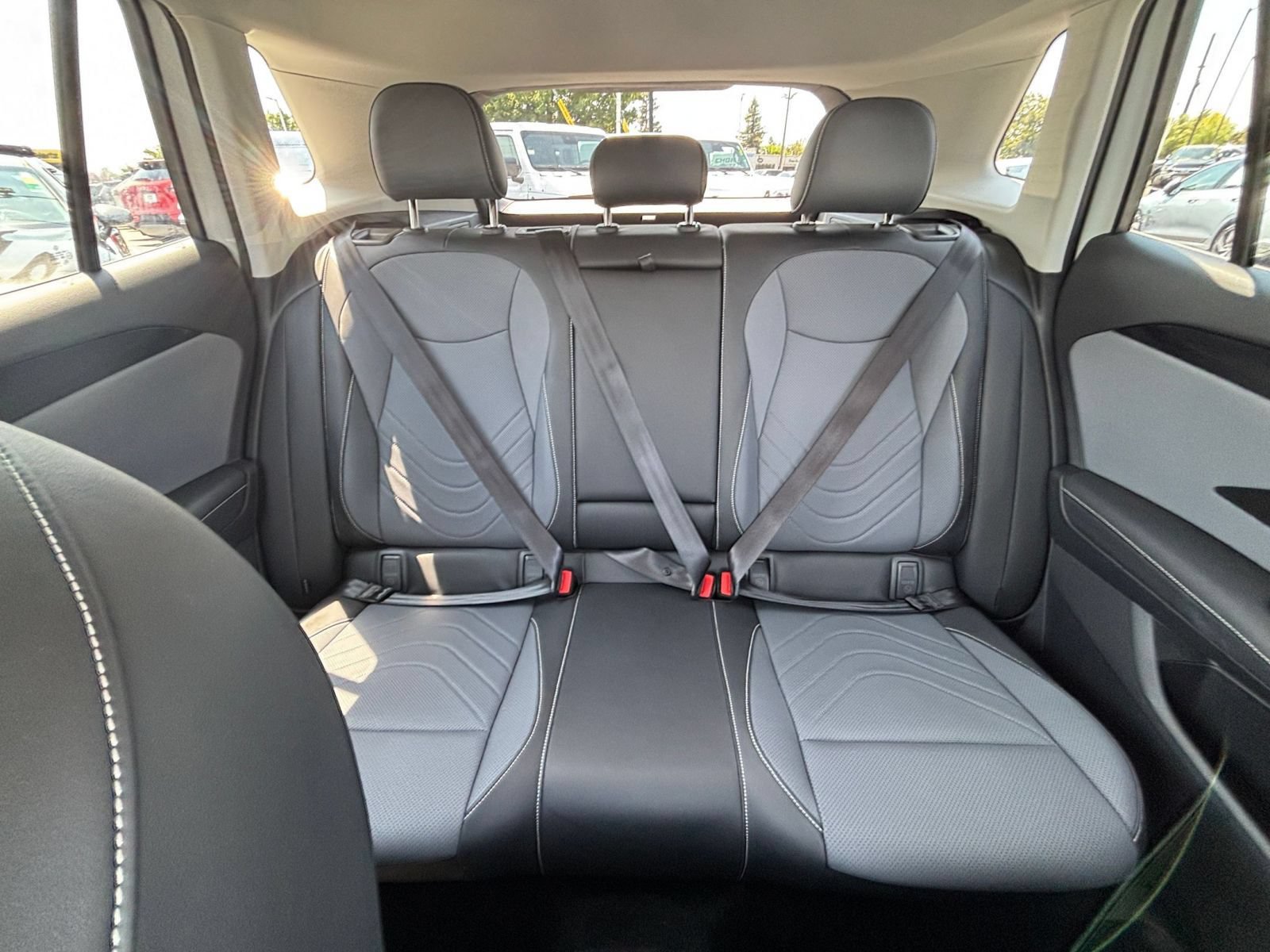 Used 2026 Volkswagen Tiguan SE FWD image 39