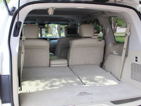 Used 2014 INFINITI QX80 4WD w/ Theater Package image 24