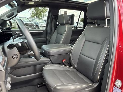 Used 2025 Chevrolet Tahoe Premier RWD image 27