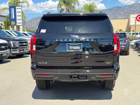 Used 2026 Ford Expedition Max Active RWD image 11