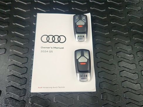 Used 2024 Audi Q5 2.0T Premium Plus w/ Premium Plus Package image 59