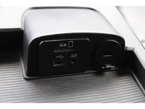 Used 2016 RAM 3500 Laramie image 37