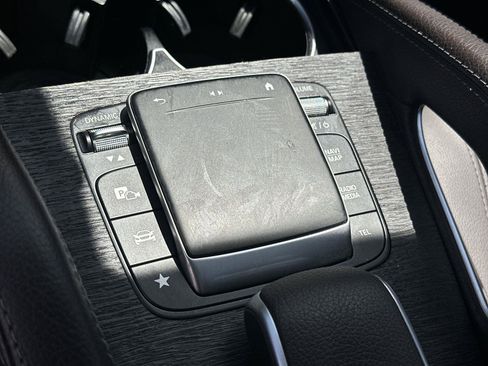 Used 2022 Mercedes-Benz GLS 450 4MATIC image 39