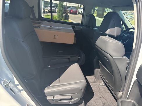 New 2026 Hyundai Santa Fe SEL image 13