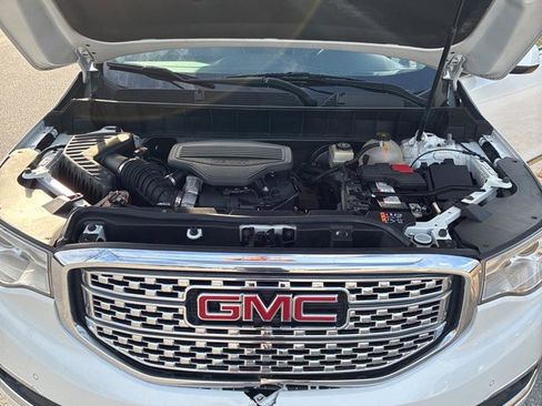 Used 2018 GMC Acadia Denali w/ Technology Package image 27