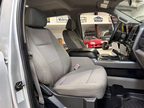 Used 2019 Ford F350 XLT w/ XLT Premium Package AWD/4WD image 35