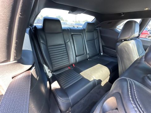 Used 2012 Dodge Challenger R/T RWD image 11