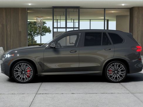 Used 2026 BMW X5 sDrive40i w/ M Sport Package RWD image 4