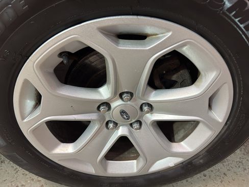 Used 2014 Ford Edge SEL image 36