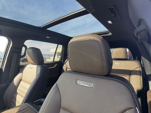 New 2026 GMC Acadia Denali Ultimate image 16