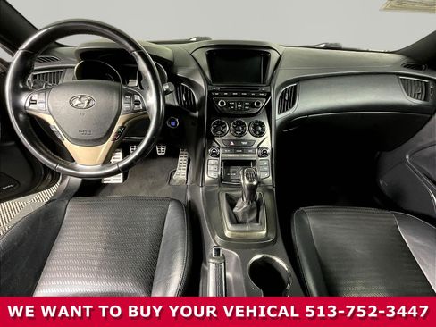 Used 2013 Hyundai Genesis 3.8 RWD image 7