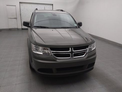 Used 2020 Dodge Journey SE w/ SE Popular Equipment Group FWD image 14