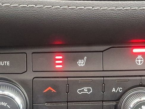 Used 2021 Dodge Durango GT image 25