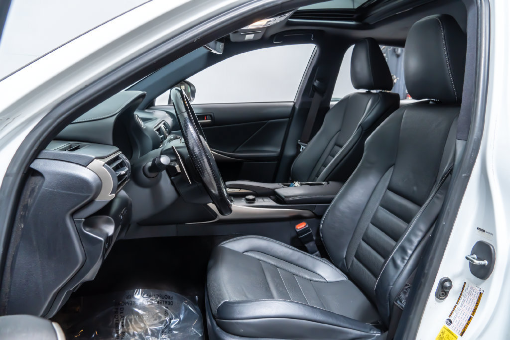 Used 2020 Lexus IS 350 F Sport w/ F Sport Package AWD/4WD image 5