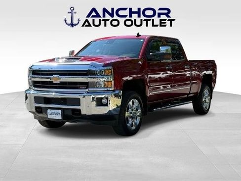 Used 2019 Chevrolet Silverado 2500 LTZ w/ Duramax Plus Package AWD/4WD image 4