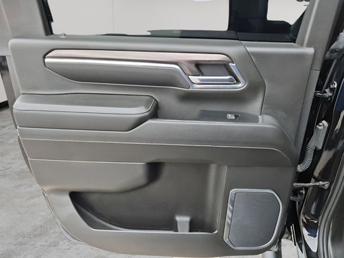 Used 2024 Chevrolet Silverado 2500 LTZ w/ LTZ Plus Package image 17