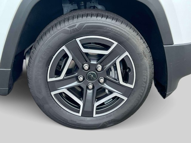 Used 2026 Jeep Cherokee Limited AWD/4WD image 9
