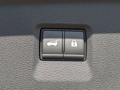 New 2026 INFINITI QX60 Luxe w/ Family Package image 14