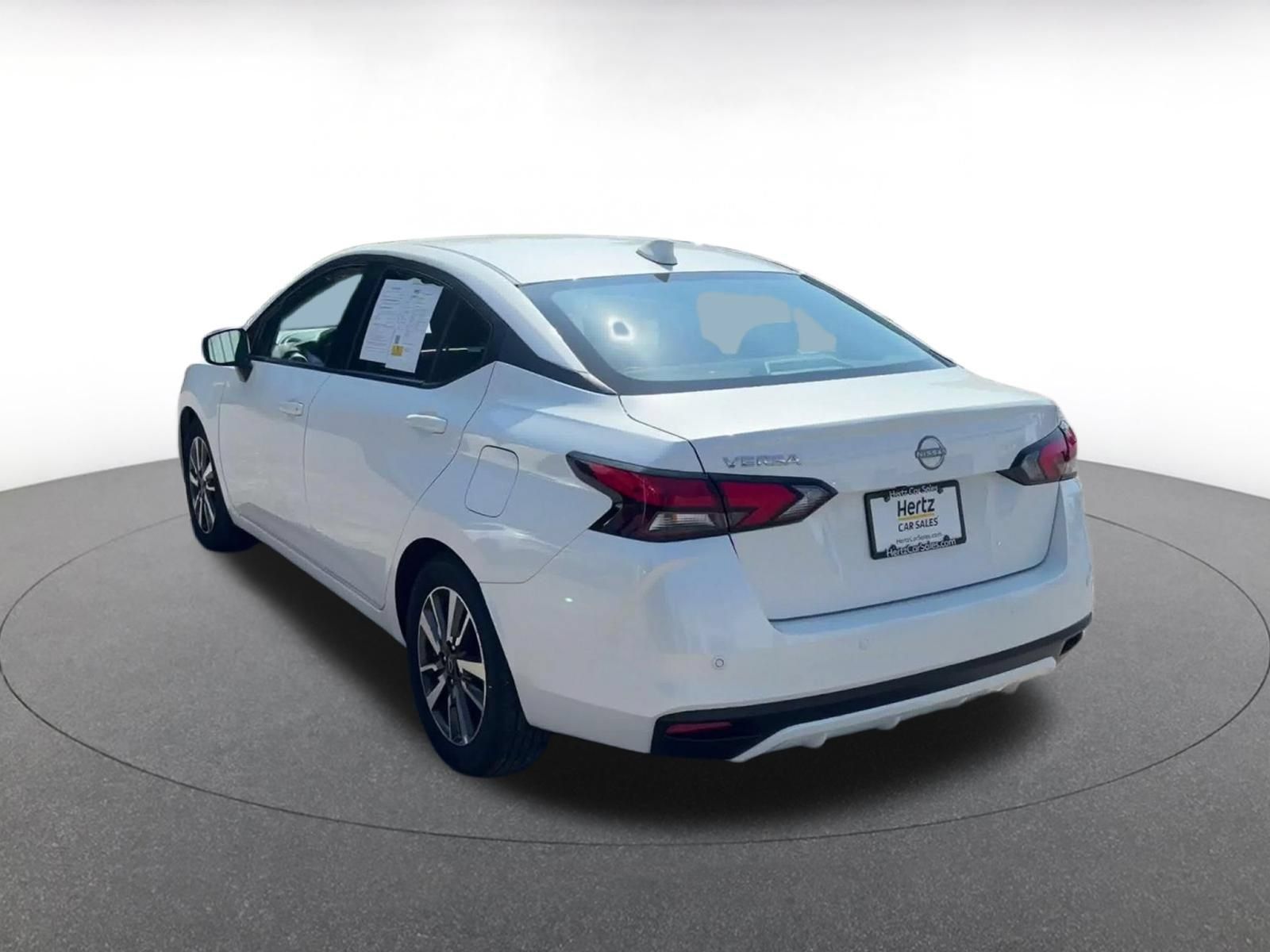 Used 2025 Nissan Versa SV FWD image 9