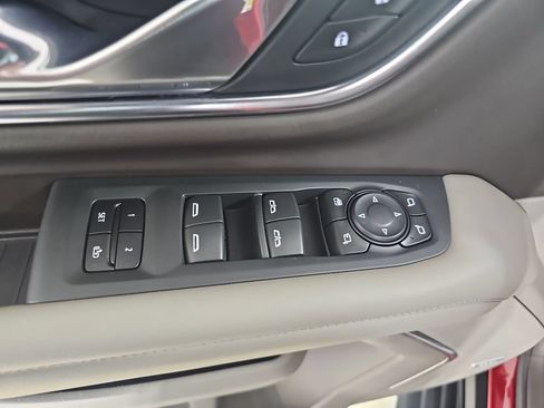 Certified 2021 Chevrolet Tahoe LT w/ Luxury Package AWD/4WD image 35