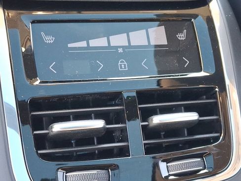 New 2026 Volvo XC60 B5 Ultra w/ Protection Package Premier image 6