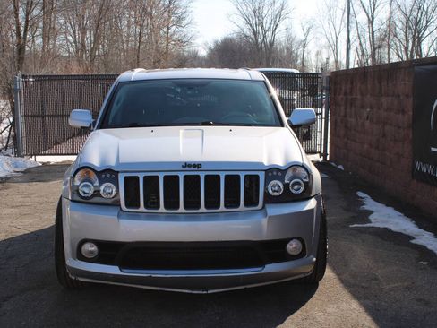 Used 2006 Jeep Grand Cherokee SRT8 w/ SRT Option Group I AWD/4WD image 8
