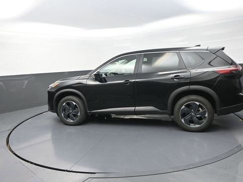 Used 2024 Nissan Rogue SV AWD/4WD image 44