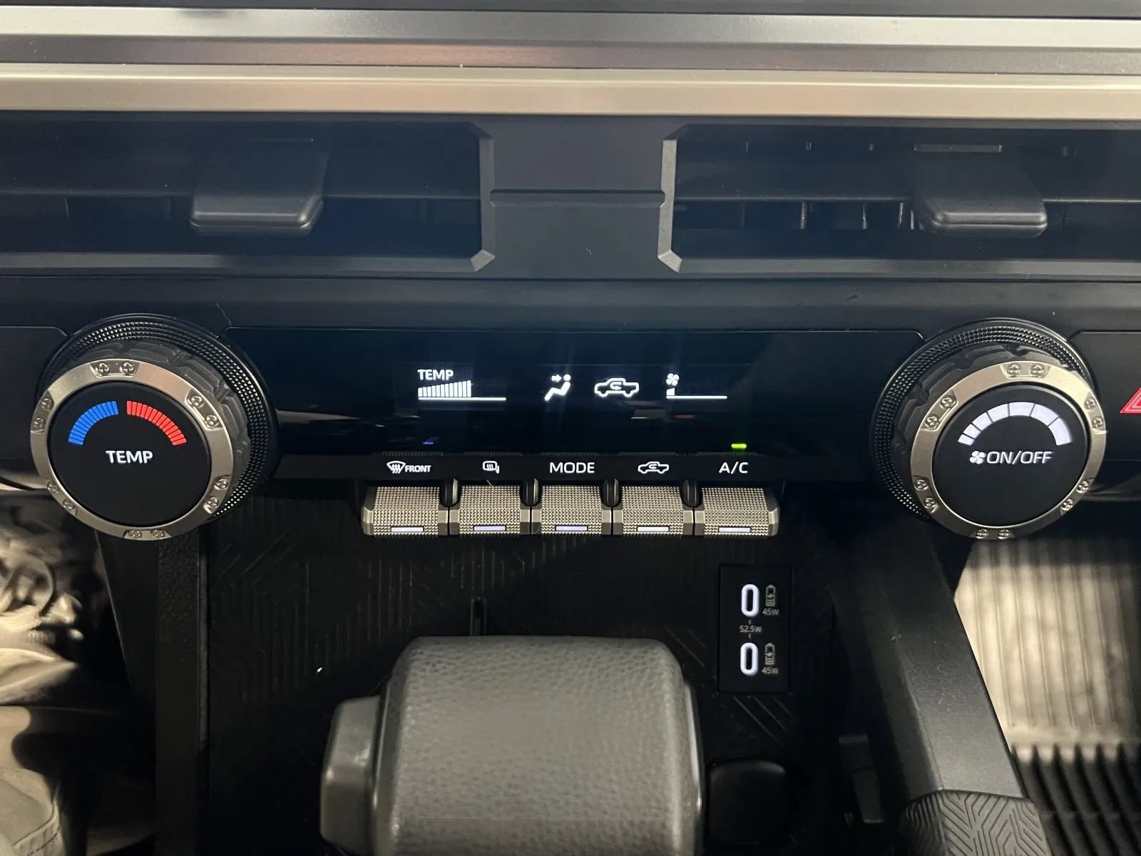 Used 2025 Toyota Tacoma SR5 AWD/4WD image 20