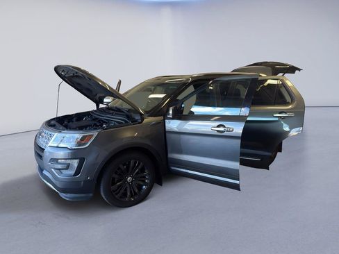 Used 2016 Ford Explorer Platinum AWD/4WD image 11