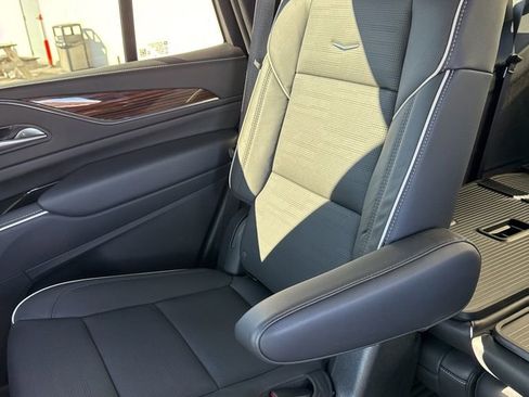 Used 2023 Cadillac Escalade Premium Luxury w/ LPO, Floor Liner Package image 19