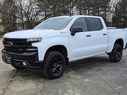 Certified 2022 Chevrolet Silverado 1500 LT Trail Boss image 8