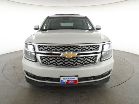 Used 2019 Chevrolet Tahoe LT w/ LT Signature Package image 2