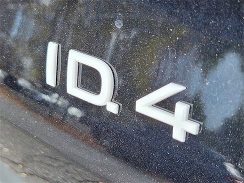 New 2025 Volkswagen ID.4 Pro image 11